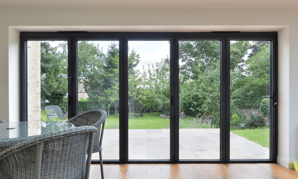 Liniar Bi-Fold Door | 5 Door